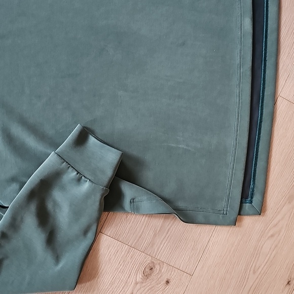 2024 Lululemon Softstreme Funnel Neck Long Pullover Sweater Storm Teal, Lrg - Picture 3 of 11